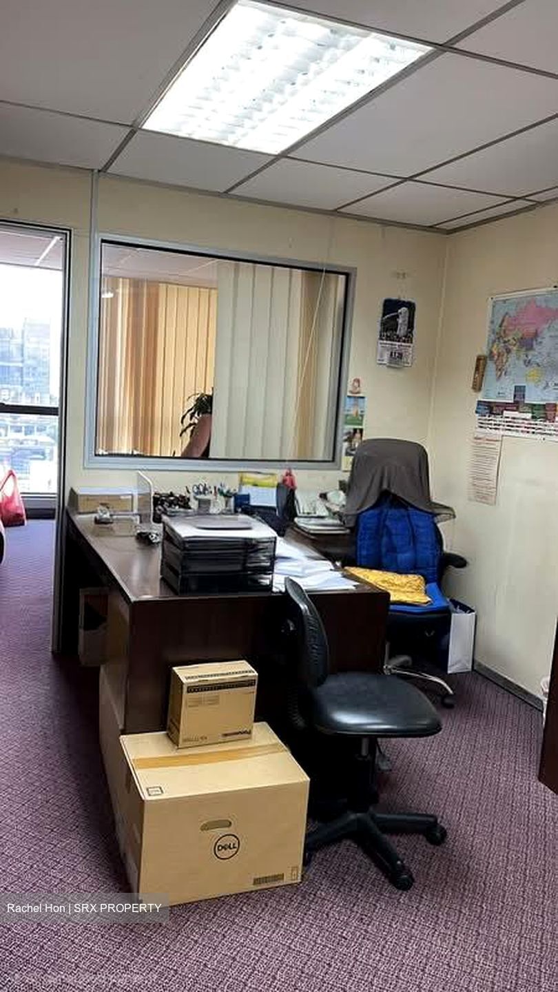 High Street Centre (D6), Office #557829131